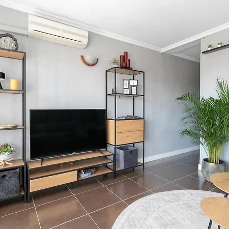 Apartment ✩direct Location ✩ Familyfriendly ✩ Netflix *